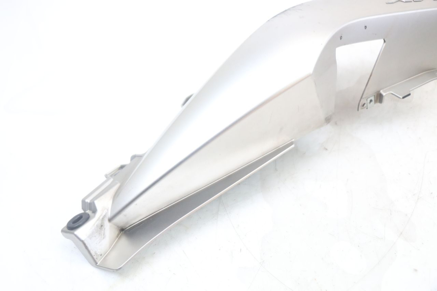 photo de PRAWY TYLNY BOK YAMAHA XMAX X-MAX ABS 125 (2017 - 2020) - Punkty mocowania