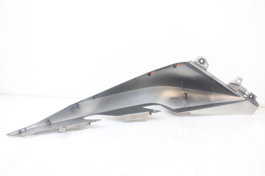 photo de PRAWY TYLNY BOK YAMAHA XMAX X-MAX ABS 125 (2017 - 2020) - Część sprawdzona