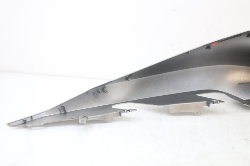 photo de PRAWY TYLNY BOK YAMAHA XMAX X-MAX ABS 125 (2017 - 2020) - Oznaczenia i referencje