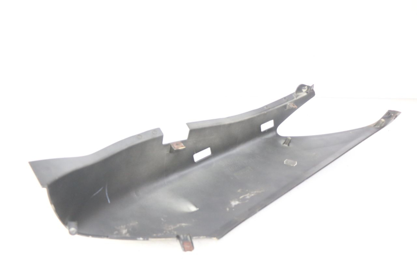 photo de PRAWY TYLNY BOK YAMAHA XMAX X-MAX 125 (2006 - 2009) - Inny kąt widzenia