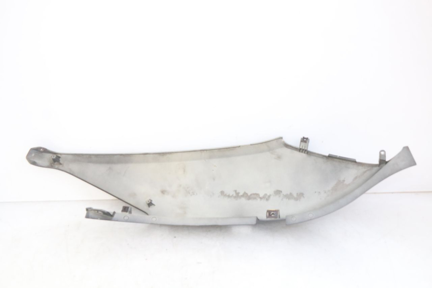 photo de PRAWY TYLNY BOK YAMAHA XMAX X-MAX 125 (2006 - 2009) - Szczegół części