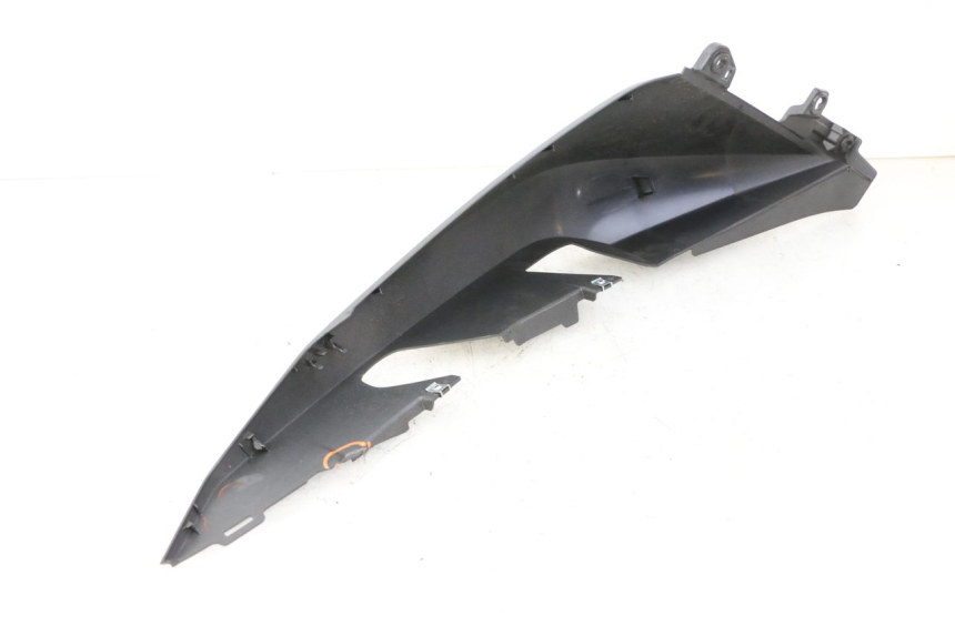 photo de PRAWY TYLNY BOK YAMAHA XMAX X-MAX 125 (2021 - 2025) - Widok ogólny