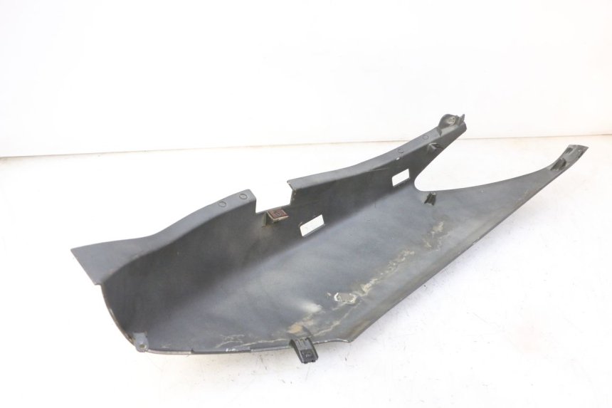 photo de PRAWY TYLNY BOK YAMAHA X-MAX XMAX 250 (2006 - 2009) - Szczegół części