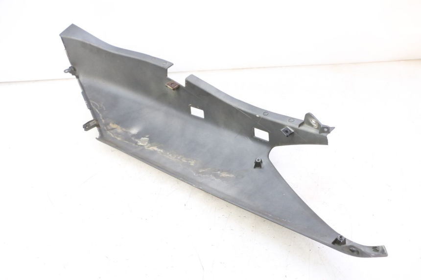 photo de PRAWY TYLNY BOK YAMAHA X-MAX XMAX 250 (2006 - 2009) - Zoom stanu zużycia