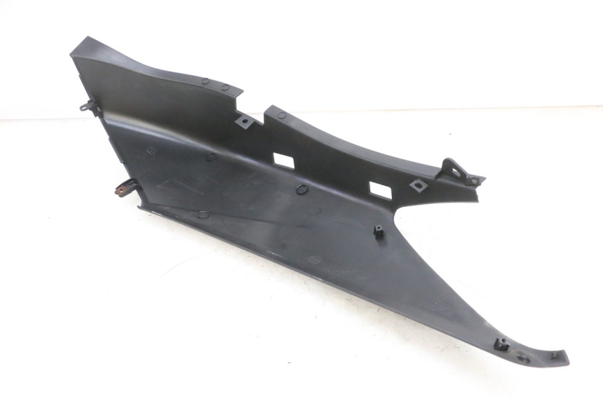 photo de PRAWY TYLNY BOK YAMAHA XMAX X-MAX 125 (2006 - 2009) - Zoom stanu zużycia