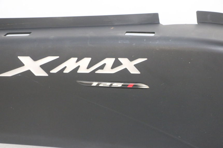 photo de PRAWY TYLNY BOK YAMAHA XMAX X-MAX 125 (2006 - 2009) - Punkty mocowania