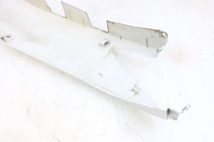 photo de PRAWY TYLNY BOK YAMAHA X-MAX XMAX 125 (2010 - 2013) - Zbliżenie techniczne