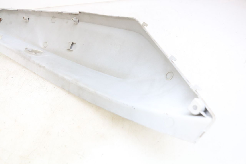 photo de PRAWY TYLNY BOK KYMCO X-TOWN XTOWN 125 (2016 - 2021) - Zbliżenie techniczne