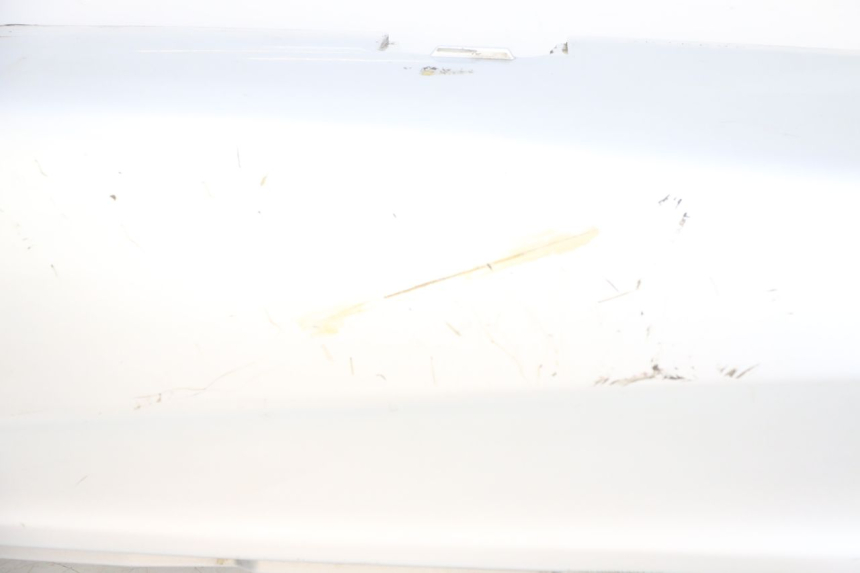 photo de PRAWY TYLNY BOK PIAGGIO X9 125 (2000 - 2003) - Punkty mocowania