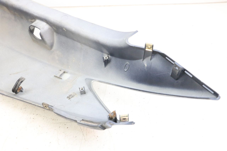 photo de PRAWY TYLNY BOK KYMCO XCITING 250 (2006 - 2009) - Zoom stanu zużycia