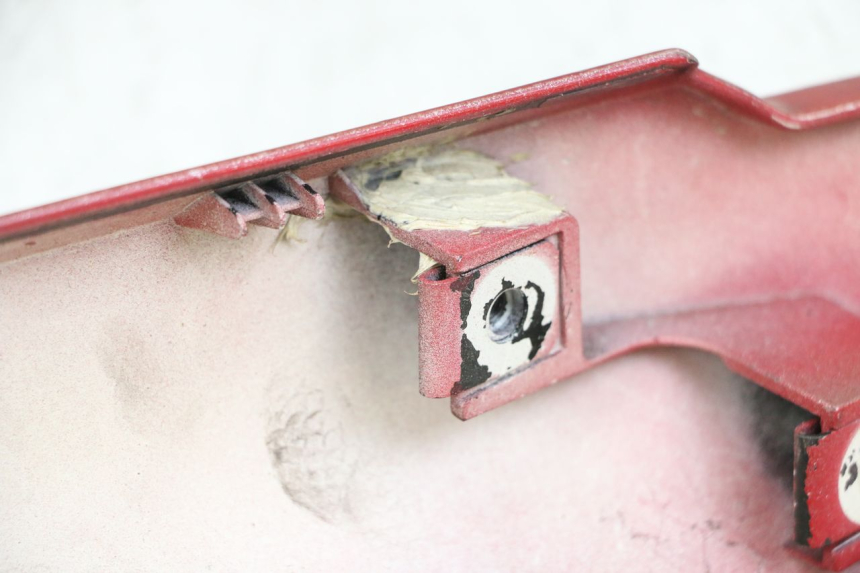 photo de PRAWY TYLNY BOK YAMAHA FZ1 FAZER 1000 (2007 - 2009) - Zoom stanu zużycia