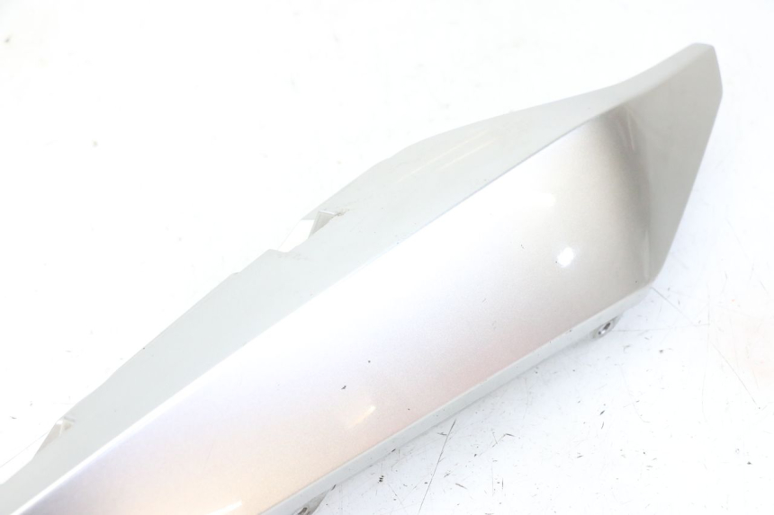 photo de PRAWY TYLNY BOK YAMAHA XJ6 600 (2008 - 2016) - Zoom stanu zużycia