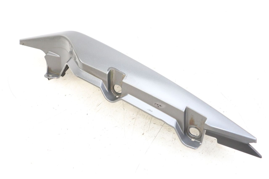 photo de PRAWY TYLNY BOK YAMAHA XJ6 ABS 600 (2008 - 2016) - Zbliżenie techniczne