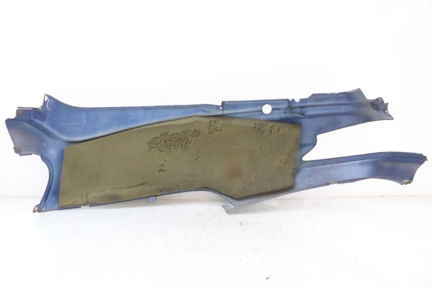 photo de PRAWY TYLNY BOK YAMAHA YE ZEST 50 (1992 - 1998) - Zbliżenie techniczne