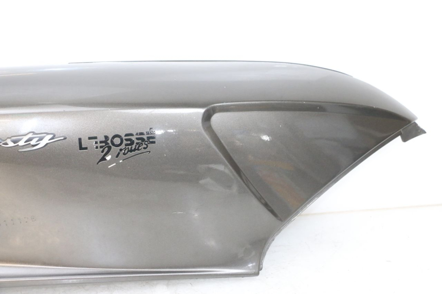 photo de PRAWY TYLNY BOK YAMAHA YP MAJESTY 125 (2002 - 2006) - Stan powierzchni