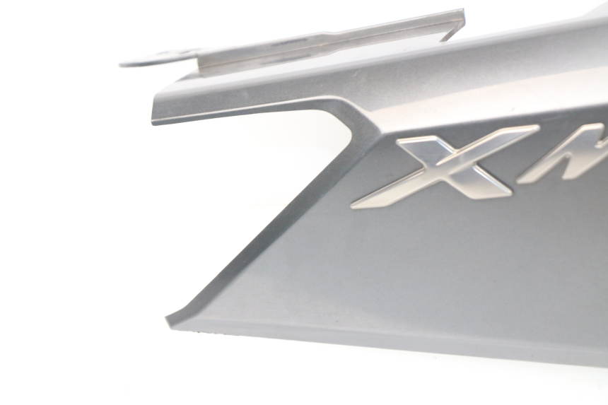 photo de PRAWY TYLNY BOK YAMAHA YP X-MAX XMAX 400 (2014 - 2017) - Szczegół części