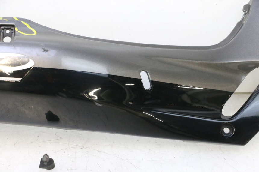 photo de PRAWA TYLNA STRONA KAWASAKI ZZR 600 (1995 - 2004) - Inny kąt widzenia
