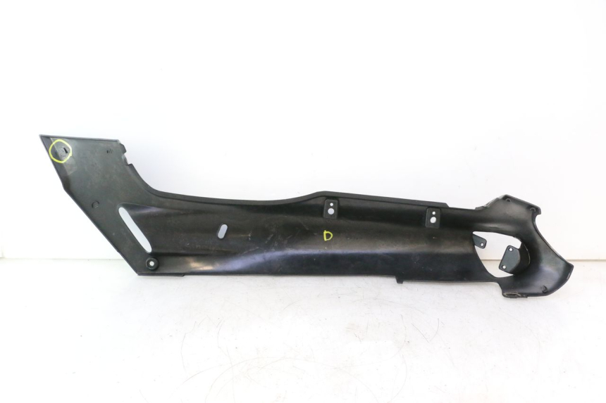 photo de PRAWA TYLNA STRONA KAWASAKI ZZR 600 (1995 - 2004) - Oznaczenia i referencje
