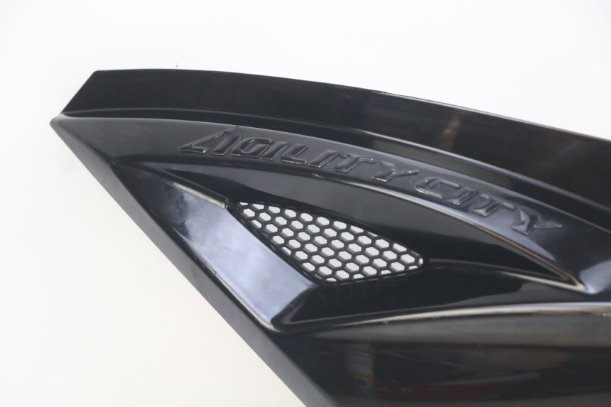 photo de LEWY TYLNY BOK KYMCO AGILITY 16+ 4T 50 (2018 - 2023) - Zbliżenie komponentów