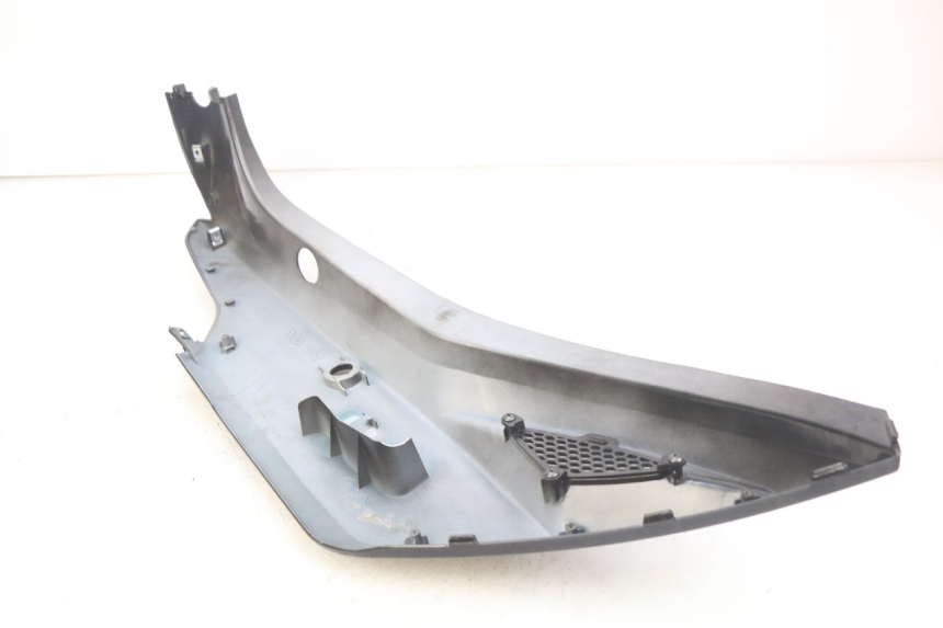 photo de LEWY TYLNY BOK KYMCO AGILITY 16+ 4T 50 (2018 - 2023) - Zbliżenie techniczne