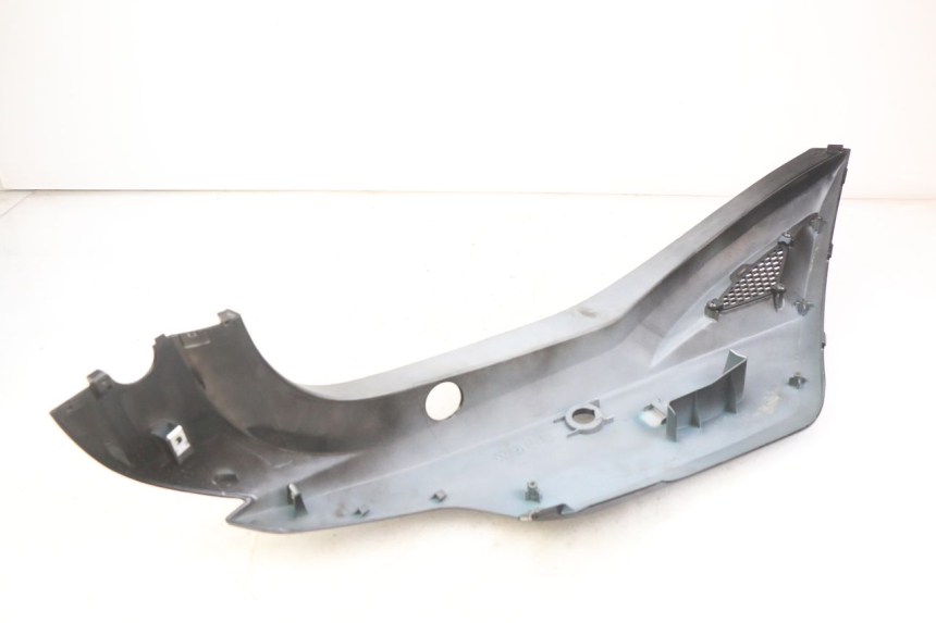 photo de LEWY TYLNY BOK KYMCO AGILITY 16+ 4T 50 (2018 - 2023) - Stan powierzchni