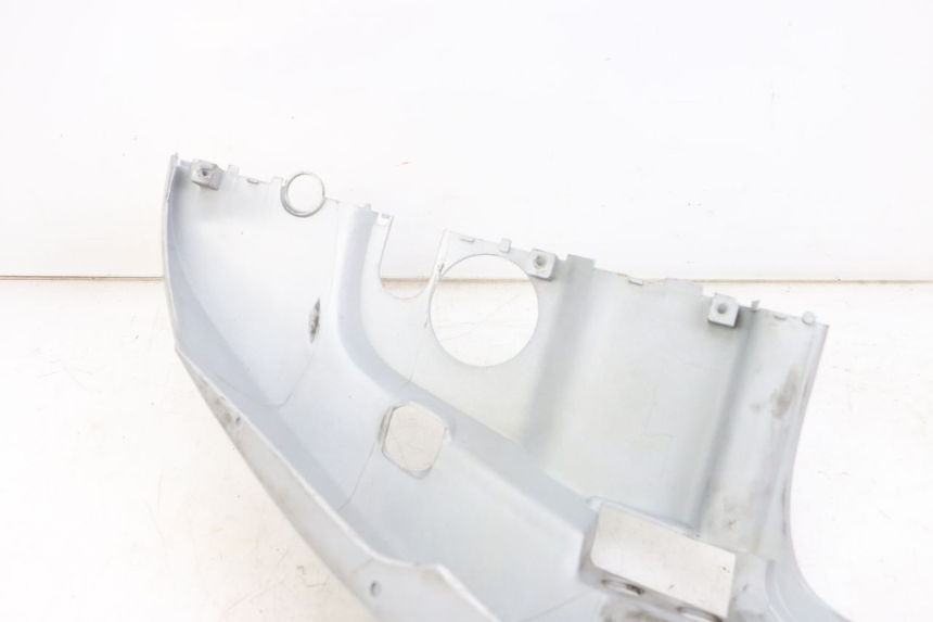 photo de LEWY TYLNY BOK KYMCO AGILITY 4T 50 (2005 - 2018) - Zbliżenie techniczne