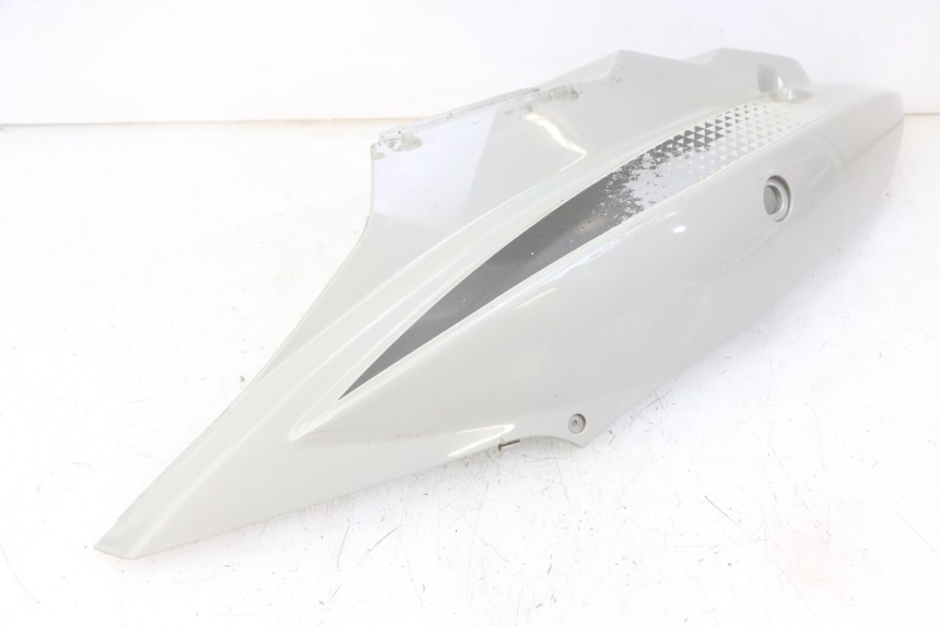 photo de LEWY TYLNY BOK KYMCO AGILITY 4T 50 (2018 - 2022) - Widok z bliska