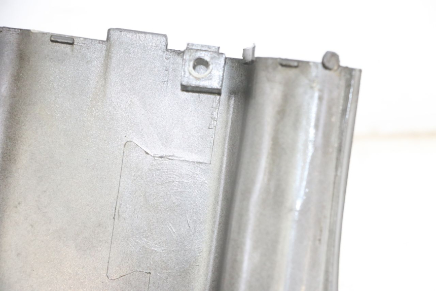 photo de LEWY TYLNY BOK KYMCO AGILITY 4T 50 (2005 - 2018) - Zoom stanu zużycia