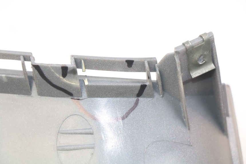 photo de LEWY TYLNY BOK ECCITY ARTELEC 670 1 (2013 - 2017) - Zbliżenie techniczne