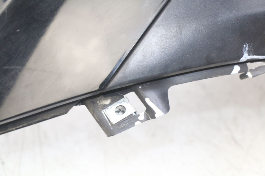 photo de LEWY TYLNY BOK PIAGGIO BEVERLY 125 (2010 - 2015) - Punkty mocowania