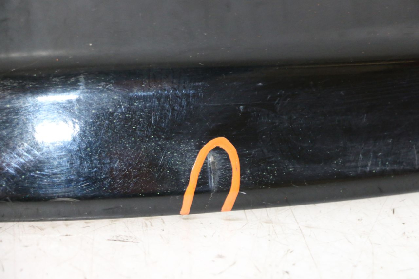 photo de LEWY TYLNY BOK SUZUKI BURGMAN 125 (2007 - 2014) - Widok z bliska