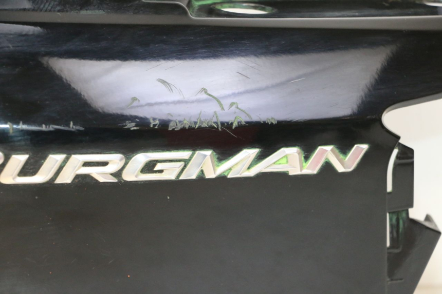 photo de LEWY TYLNY BOK SUZUKI BURGMAN 125 (2007 - 2014) - Struktura - zbliżenie