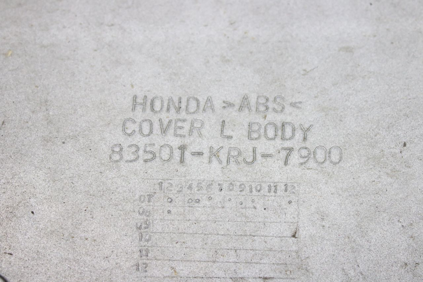 photo de LEWY TYLNY BOK HONDA FES S-WING SWING ABS 125 (2007 - 2015) - Punkty mocowania