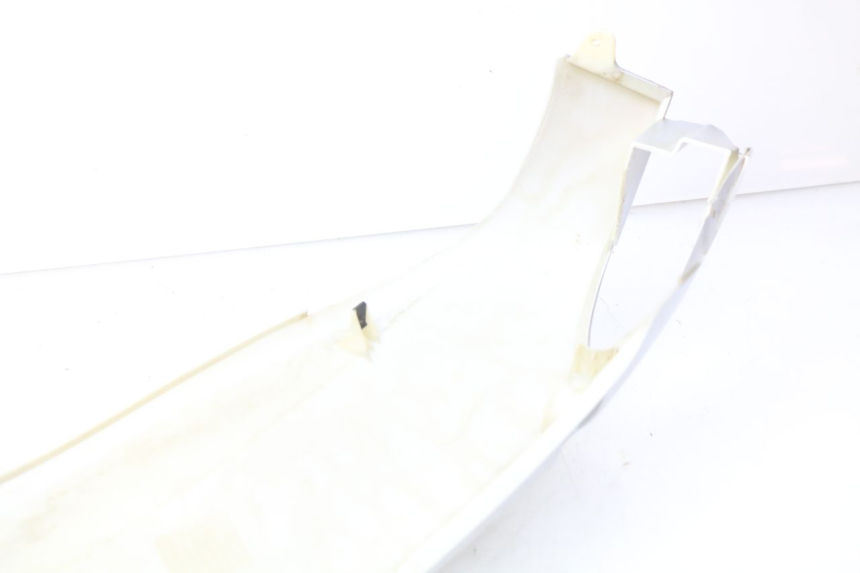 photo de LEWY TYLNY BOK PIAGGIO FLY 100 (2006 - 2010) - Zbliżenie techniczne