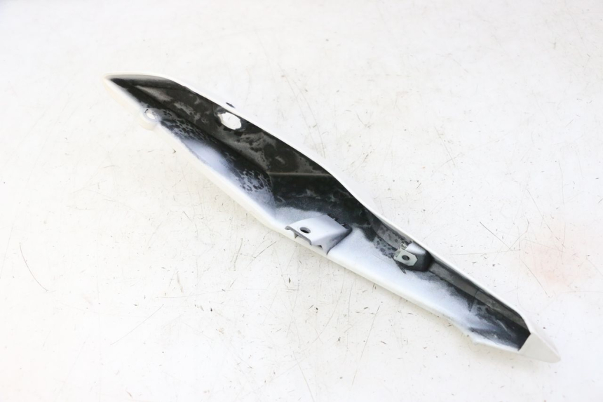 photo de LEWY TYLNY BOK BMW G310 R 310 (2016 - 2020) - Inny kąt widzenia