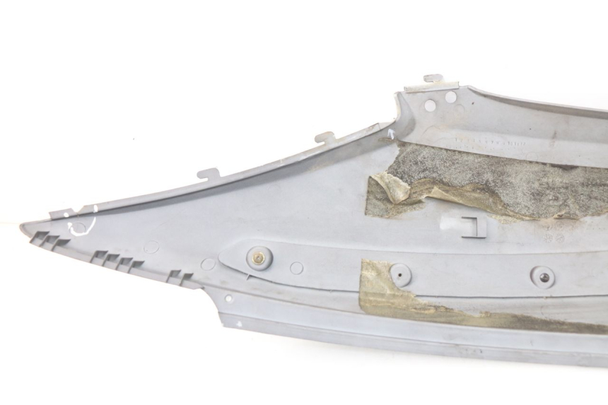 photo de LEWY TYLNY BOK SYM GTS EVO 125 (2009 - 2013) - Zbliżenie techniczne