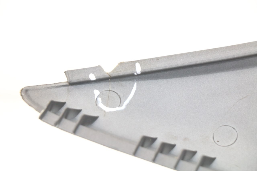 photo de LEWY TYLNY BOK SYM GTS EVO 125 (2009 - 2013) - Punkty mocowania