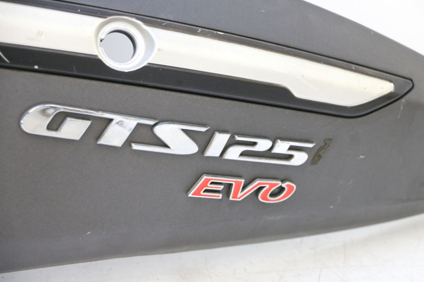 photo de LEWY TYLNY BOK SYM GTS EVO 125 (2009 - 2013) - Zbliżenie techniczne