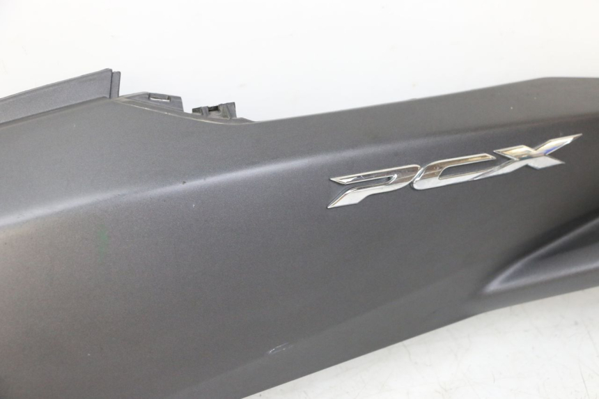 photo de LEWY TYLNY BOK HONDA PCX (JF57/JF64) 125 (2014 - 2018) - Zbliżenie komponentów