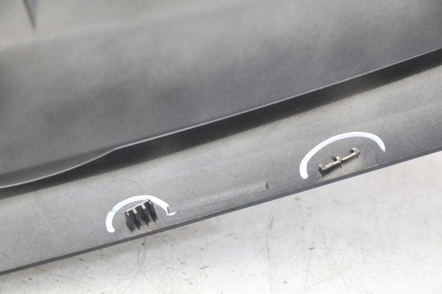 photo de LEWY TYLNY BOK YAMAHA HW XENTER 125 (2011 - 2017) - Zoom stanu zużycia