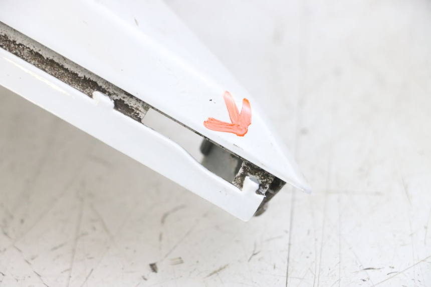 photo de LEWY TYLNY BOK SYM JET 14 4T 50 (2018 - 2022) - Stan powierzchni