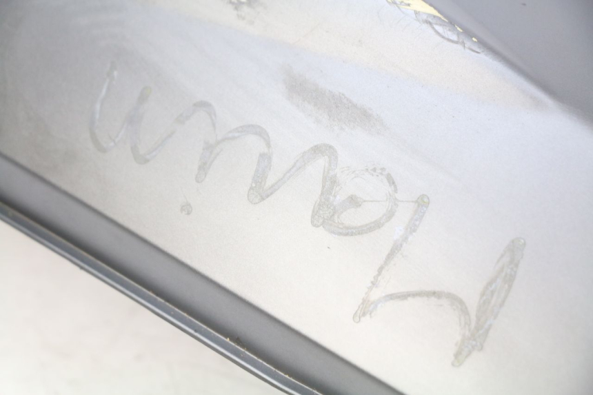 photo de LEWY TYLNY BOK PEUGEOT KISBEE 2T 50 (2010 - 2017) - Punkty mocowania