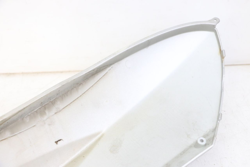 photo de LEWY TYLNY BOK PEUGEOT KISBEE 2T 50 (2018 - 2022) - Zbliżenie techniczne