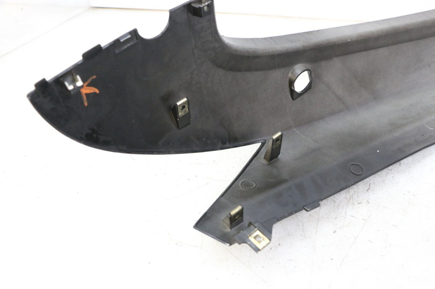 photo de LEWY TYLNY BOK KYMCO PEOPLE S 125 (2000 - 2008) - Szczegół części