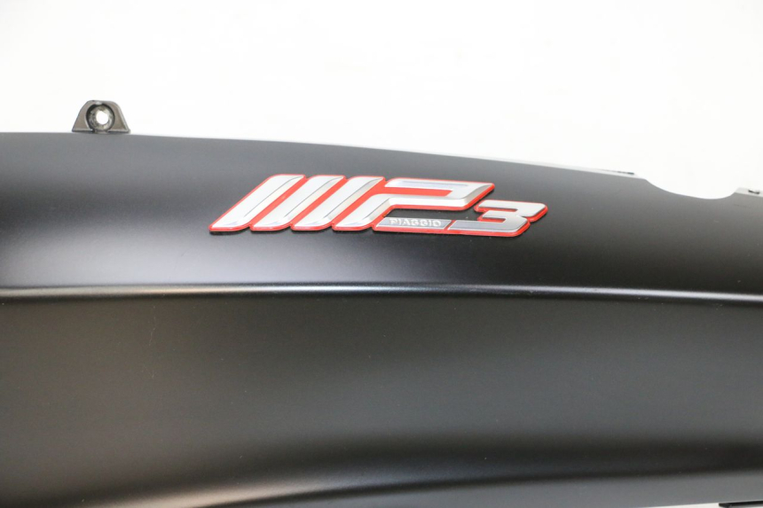 photo de LEWY TYLNY BOK PIAGGIO MP3 HPE 300 (2019 - 2026) - Szczegóły charakterystyczne