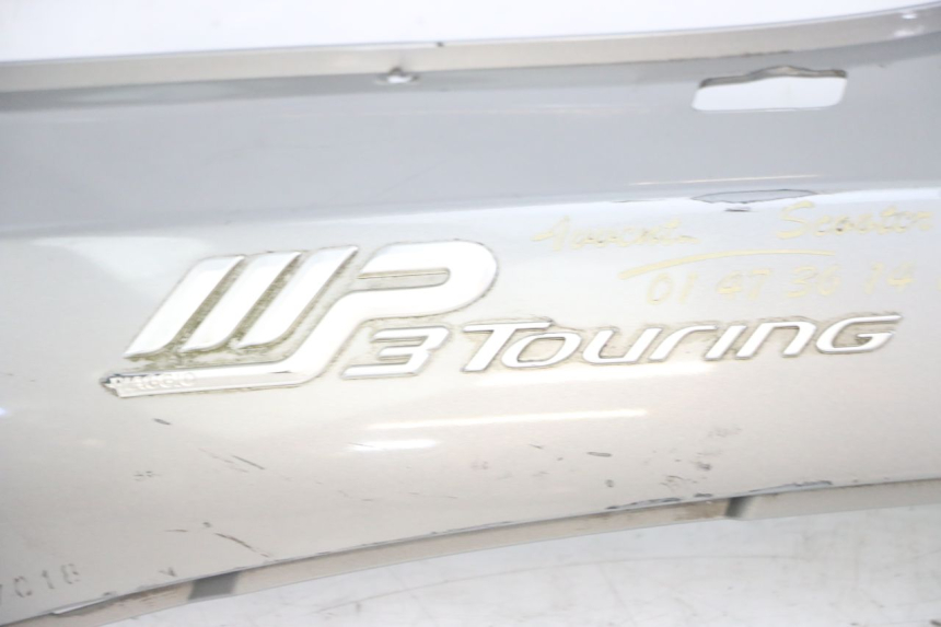 photo de LEWY TYLNY BOK PIAGGIO MP3 LT 300 (2010 - 2016) - Szczegóły charakterystyczne