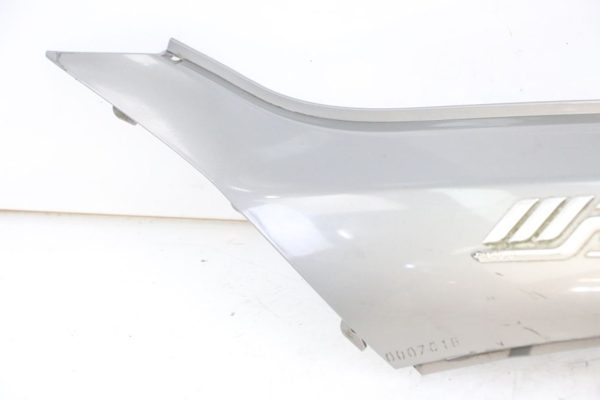 photo de LEWY TYLNY BOK PIAGGIO MP3 LT 300 (2010 - 2016) - Zbliżenie komponentów