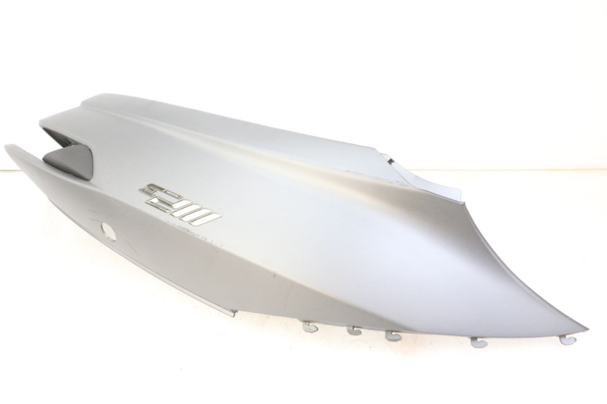 photo de LEWY TYLNY BOK PIAGGIO MP3 500 (2014 - 2017) - Widok z bliska