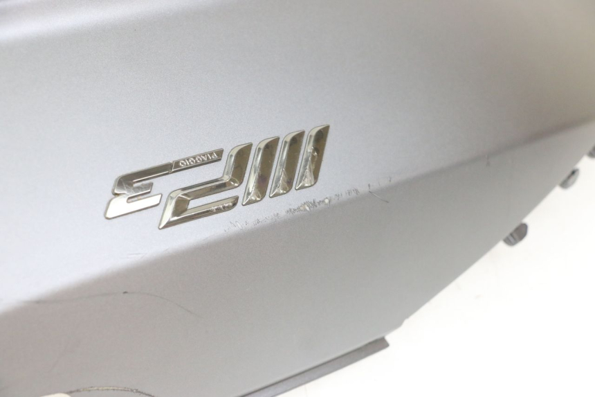 photo de LEWY TYLNY BOK PIAGGIO MP3 500 (2014 - 2017) - Zbliżenie techniczne
