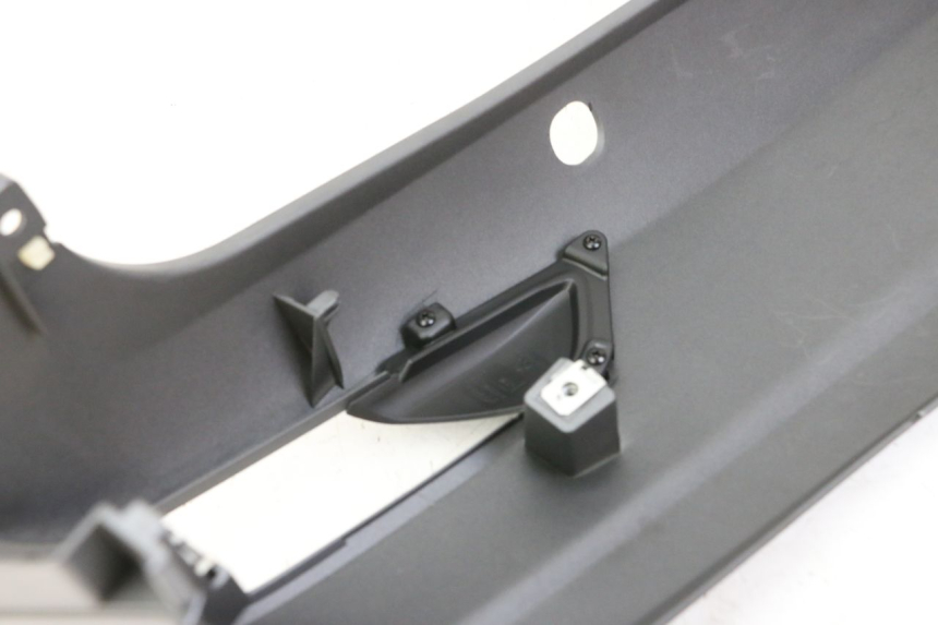 photo de LEWY TYLNY BOK PIAGGIO MP3 500 (2014 - 2017) - Oznaczenia i referencje